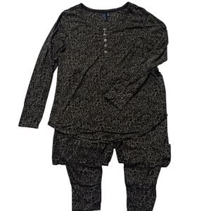 NEW leopard Cynthia rowley M pajamas set pjs  soft stretch